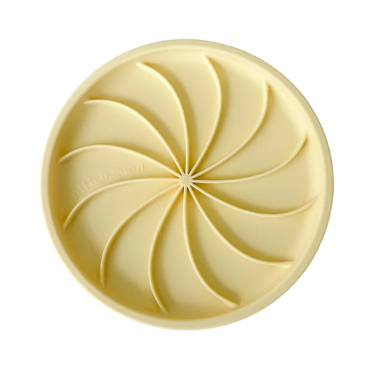 wheelies lick mat & lid | buttercup