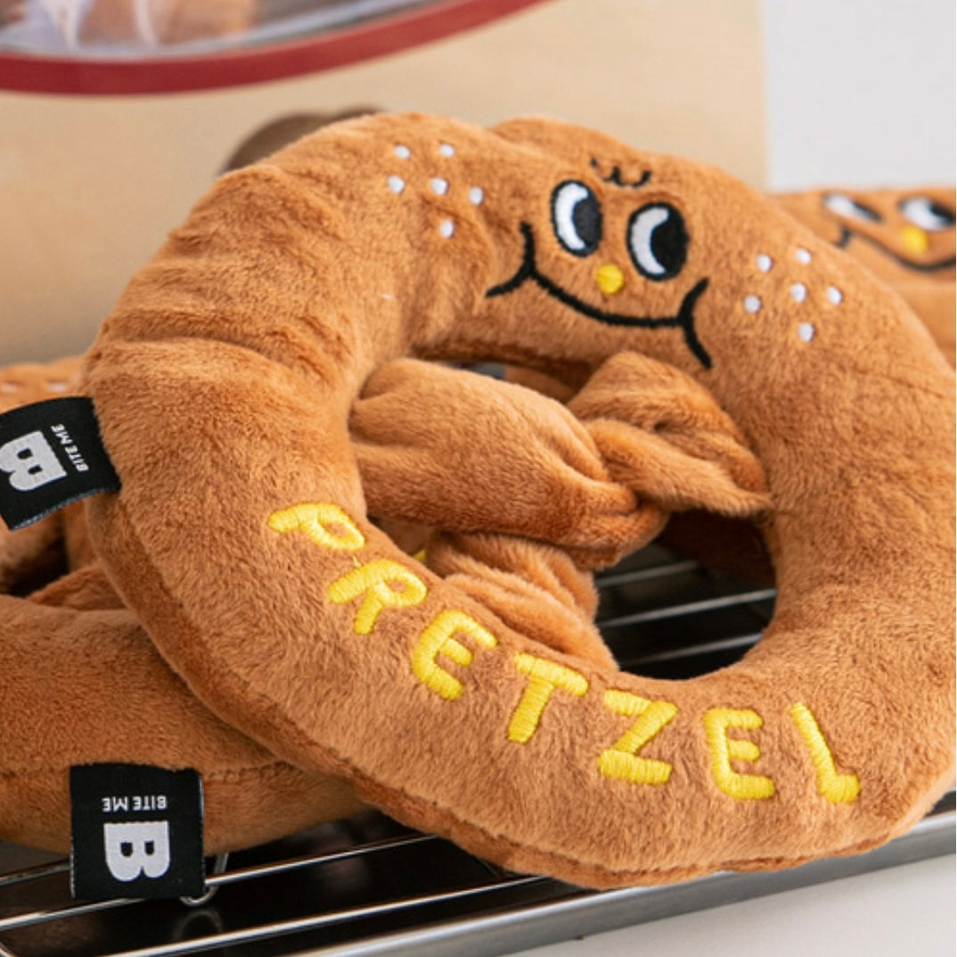 Pretzel Tug Toy