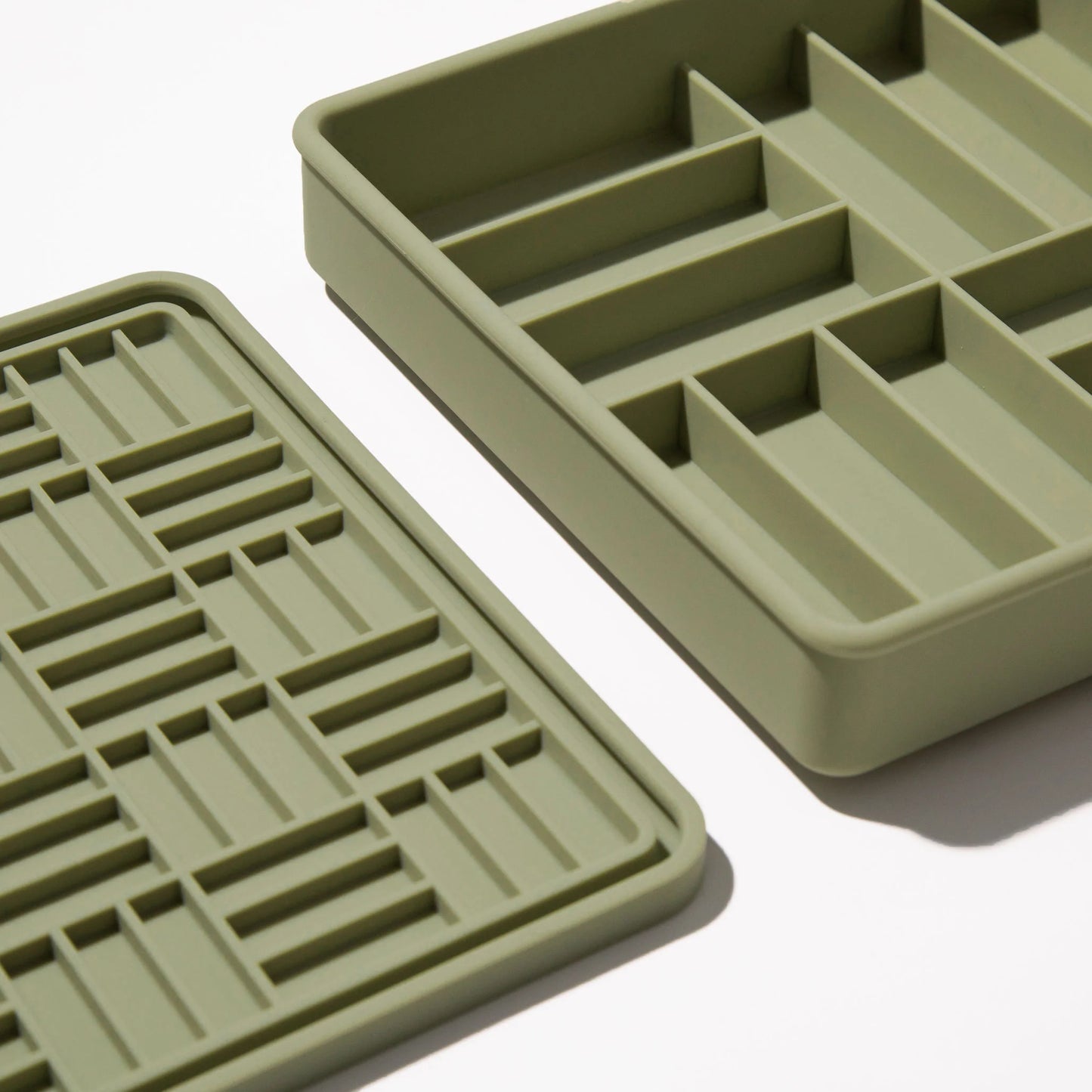 3-in-1 parquet slow feeder bowl (olive)