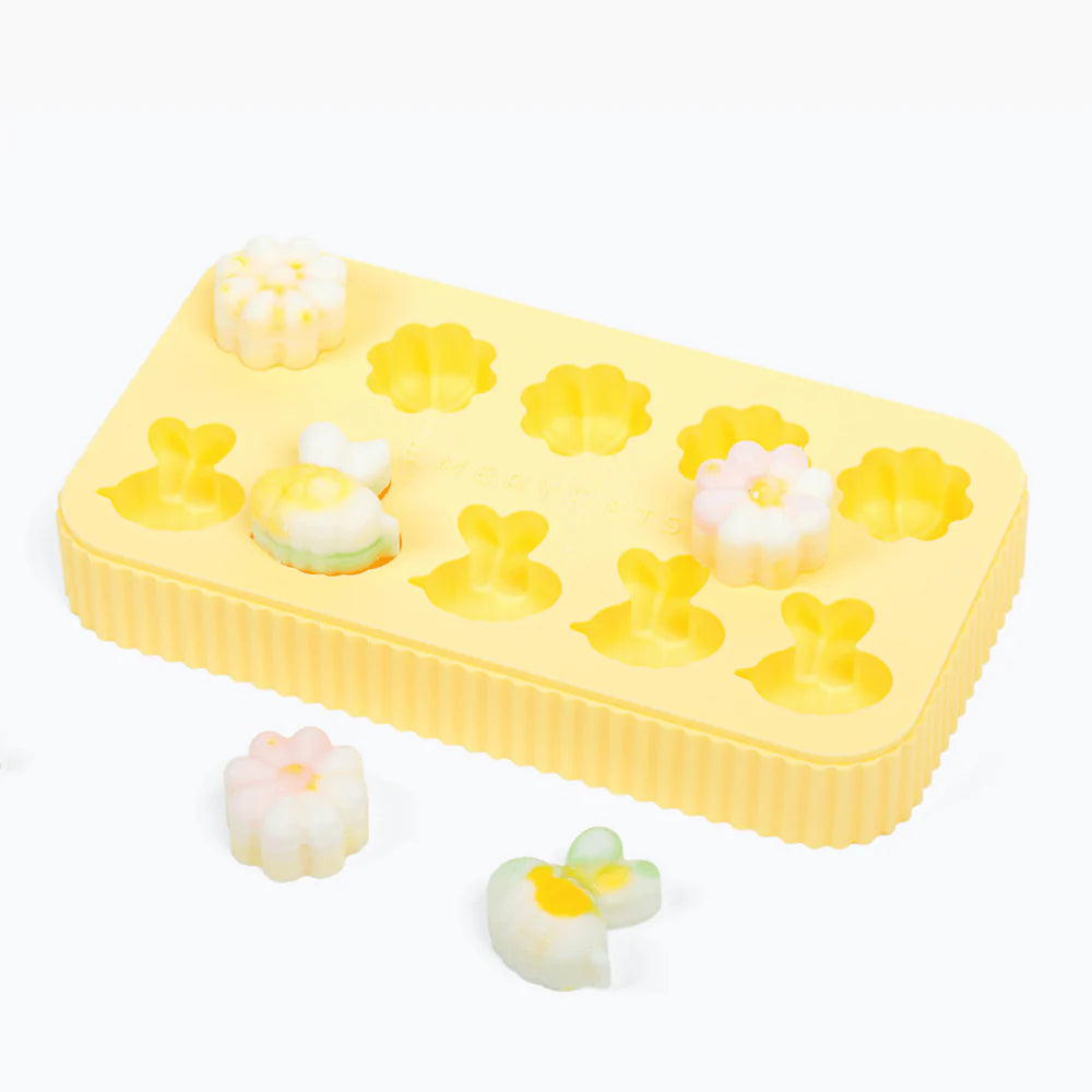 Bee + Daisy Treat Mold