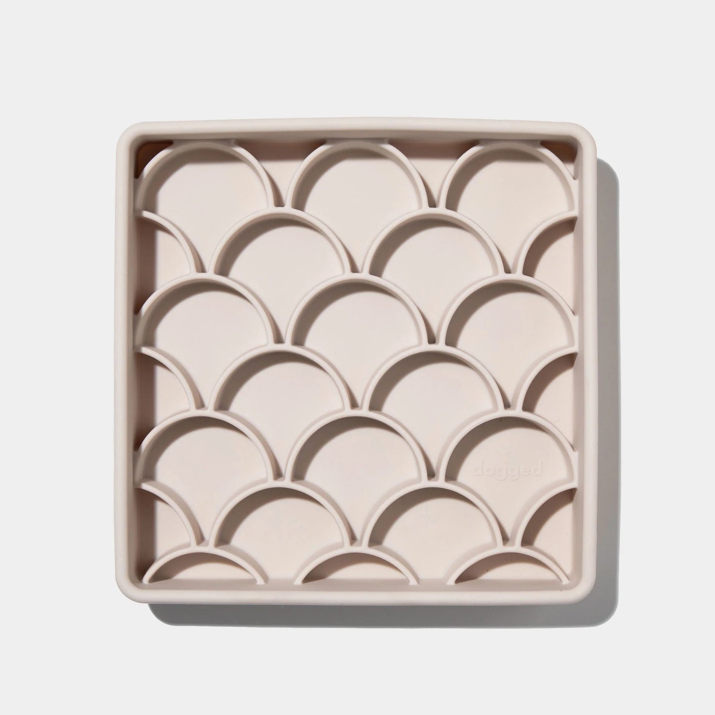 3-in-1 fish scale slow feeder bowl (sand)