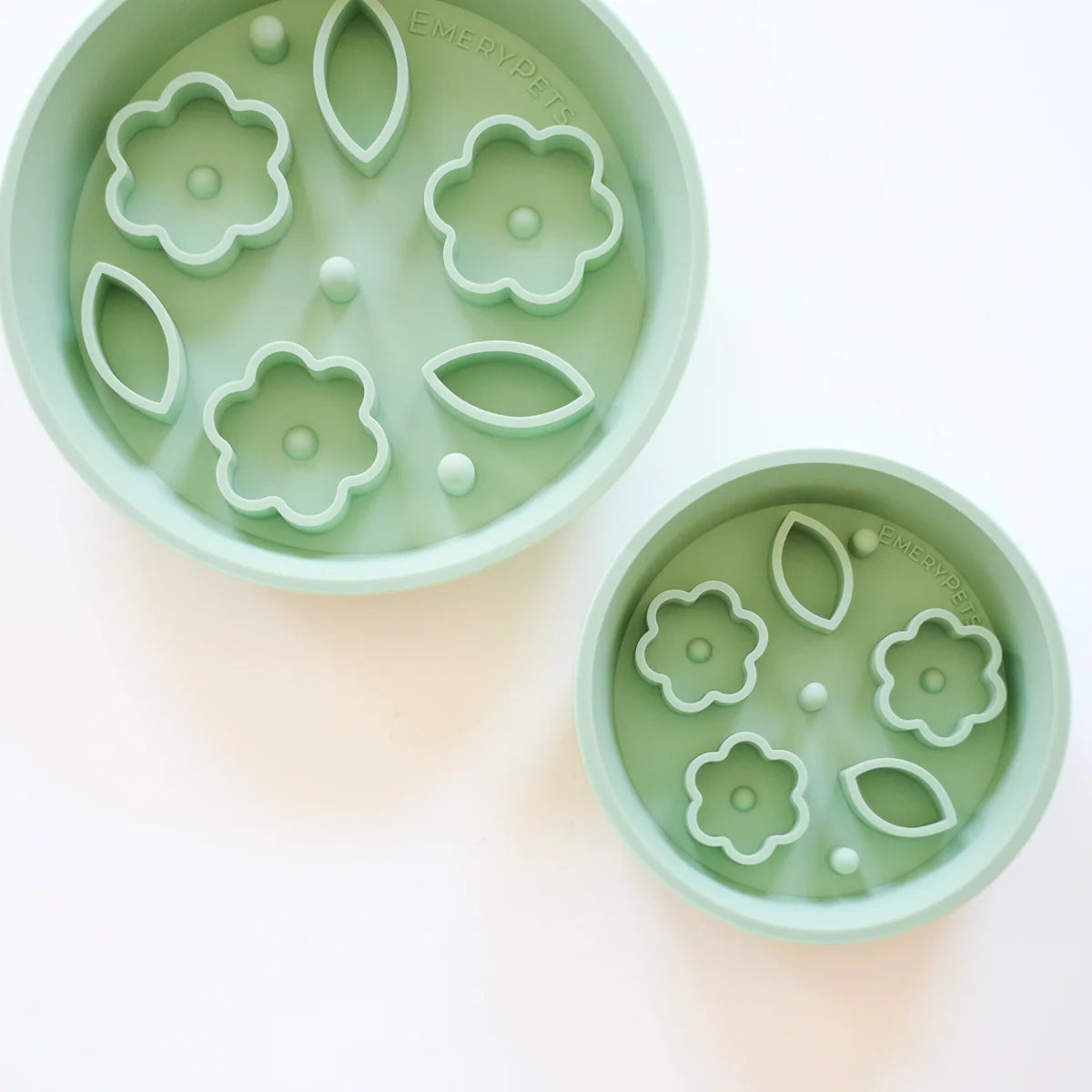 Flower + Leaf Slow Feeder Bowl (Green)