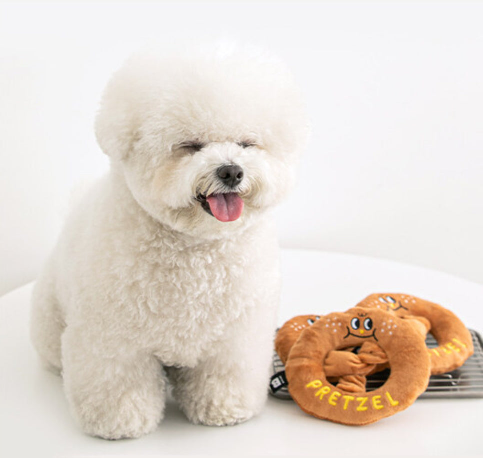 Pretzel Tug Toy