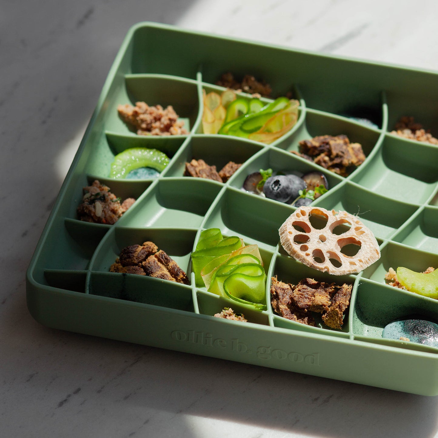 wavies slow feeder bowl | artichoke