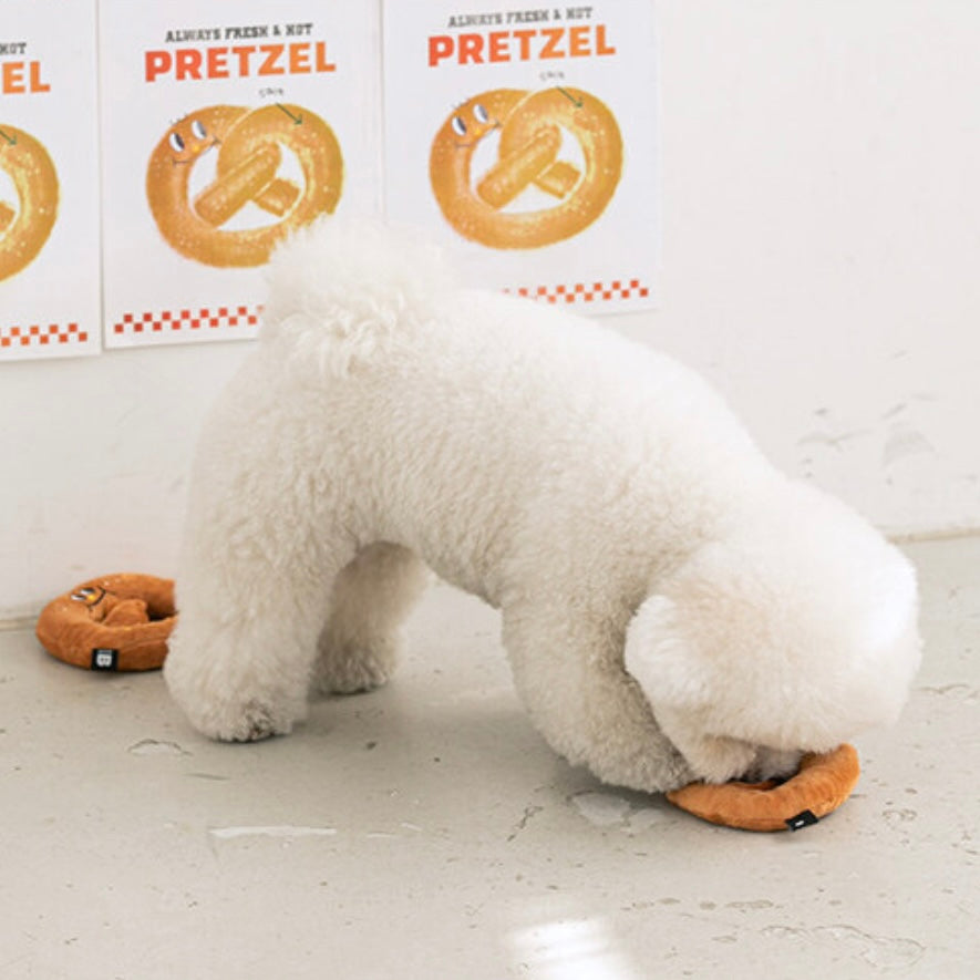 Pretzel Tug Toy