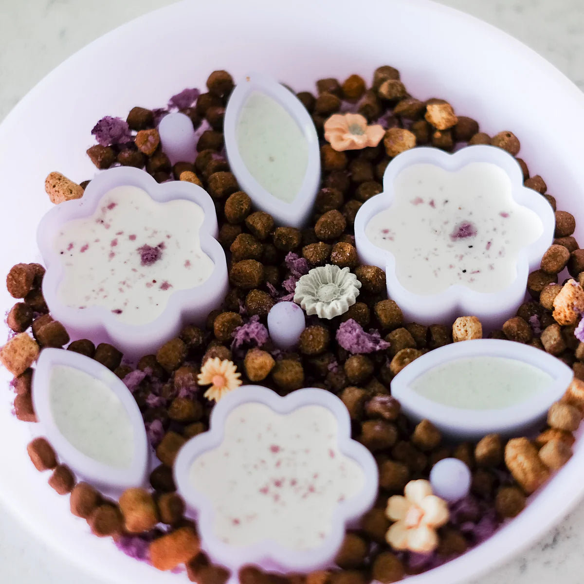 Flower + Leaf Slow Feeder Bowl (Translucent Purple)