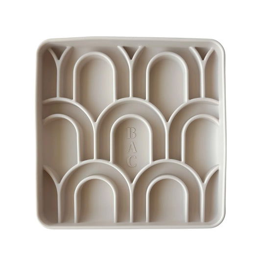 Arco Slow Feeder (Limestone)