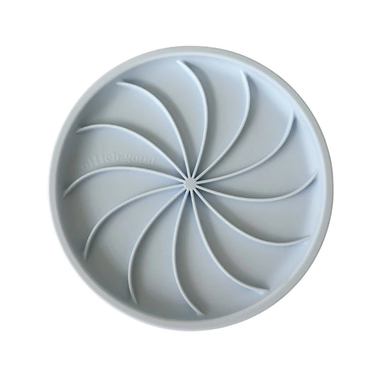 wheelies lick mat & lid | blueberry