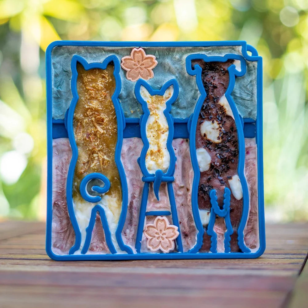 Waiting Dogs Design Enrichment Tray